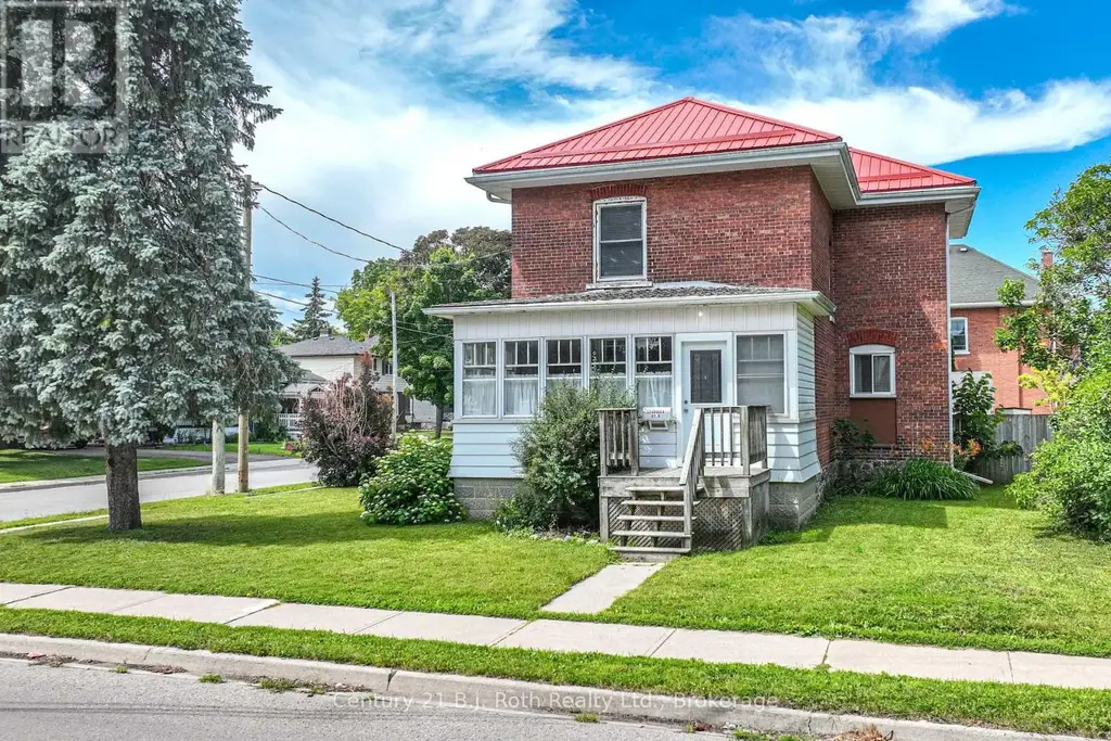 33 Sussex Street S, Kawartha Lakes (Lindsay)